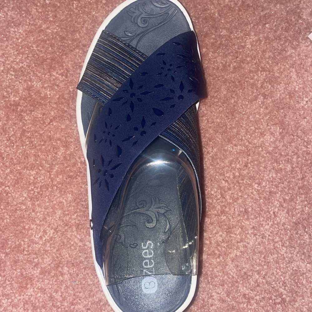 NWT BZEES navy blue shoes with adornments size 9W - Picture 2 of 7